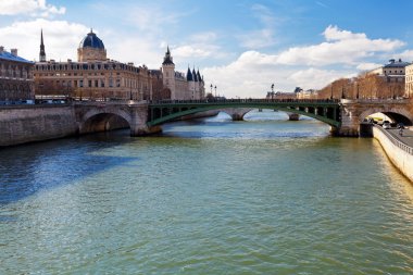 Seine Nehri ve Paris Pont d'Arcole