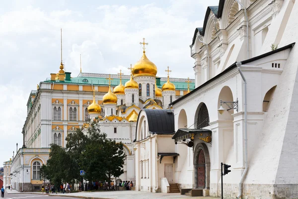 Chrámy a paláce z moskevského Kremlu — Stock fotografie