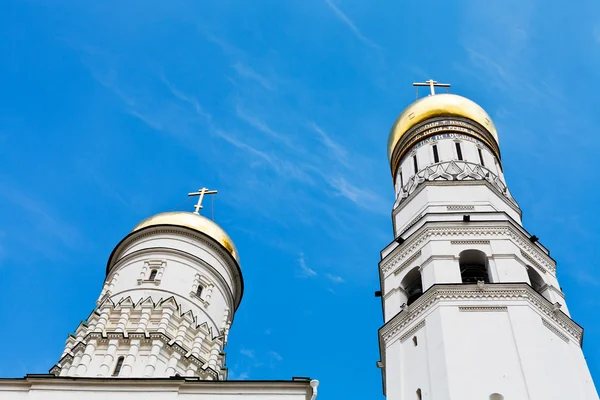 Ivan der große Glockenturm und der Glockenturm der Himmelfahrt — Stockfoto