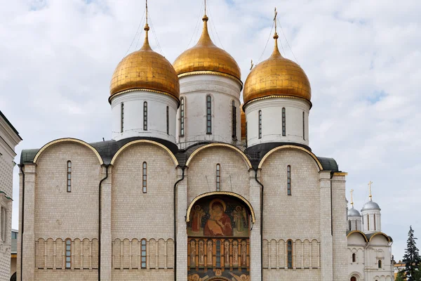 Sobór Zaśnięcia Matki Bożej w Moskwie Kremla — Zdjęcie stockowe