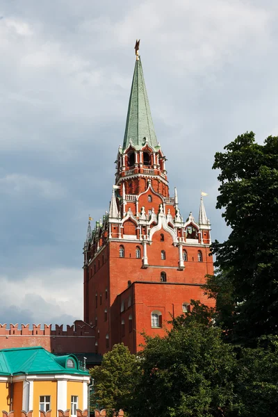 Troizkaja Turm des Moskauer Kreml — Stockfoto