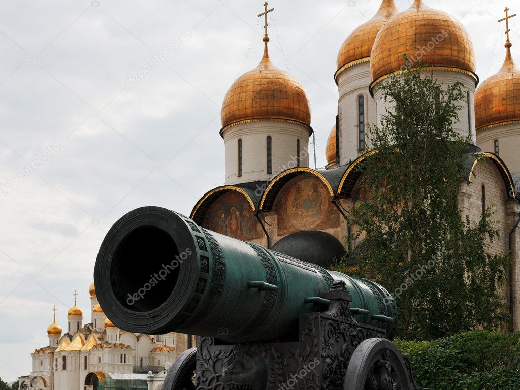 Tsar Cannon and Dormition Cathedral, Moscow