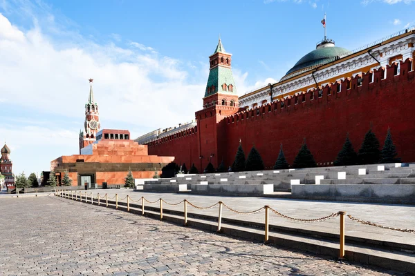 Blick auf die Kremlmauer auf dem Roten Platz in Moskau — Stockfoto