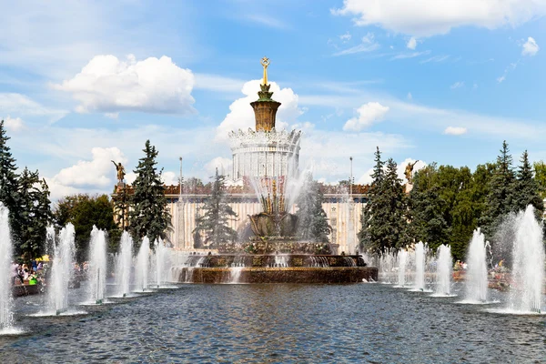 Fontein stenen bloem in Moskou — Stockfoto