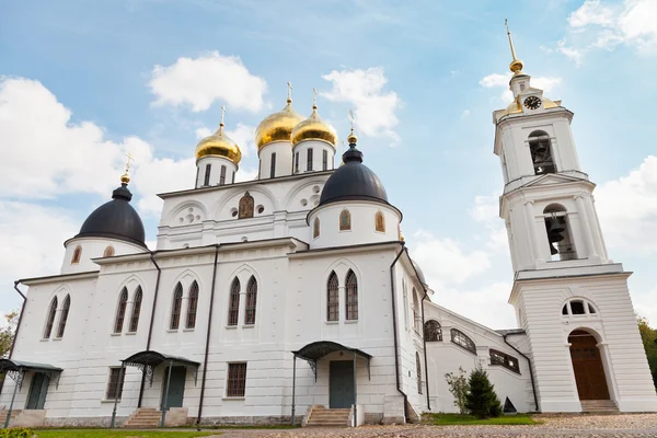 Dormition Catedral de Dmitrov Kremlin, Rusia —  Fotos de Stock