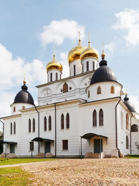 Dormition Catedral de Dmitrov Kremlin, Rusia — Foto de Stock