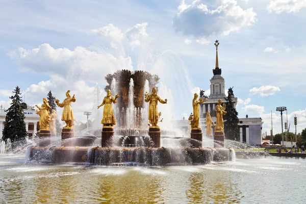 Fountain Friendship of Nations at VVC in Moscow — Stock Photo, Image