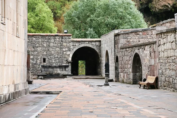 Monastero medievale di Geghard in Armenia — Foto Stock