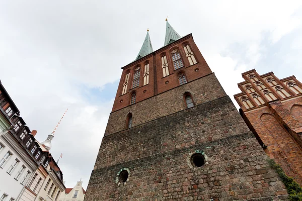 Věž nikolaikirche v Berlíně — Stock fotografie