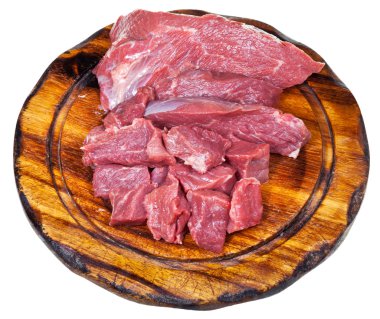 ham sığır eti kesme tahtası dilimlenmiş