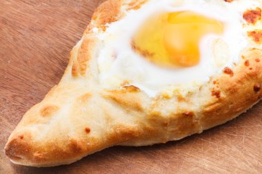 Ajarian khachapuri (Gürcistan peynirli pasta