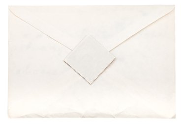 posta pulu tarafından mühürlü kağıt zarf