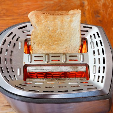 sıcak metal tost hazırlanmış tost