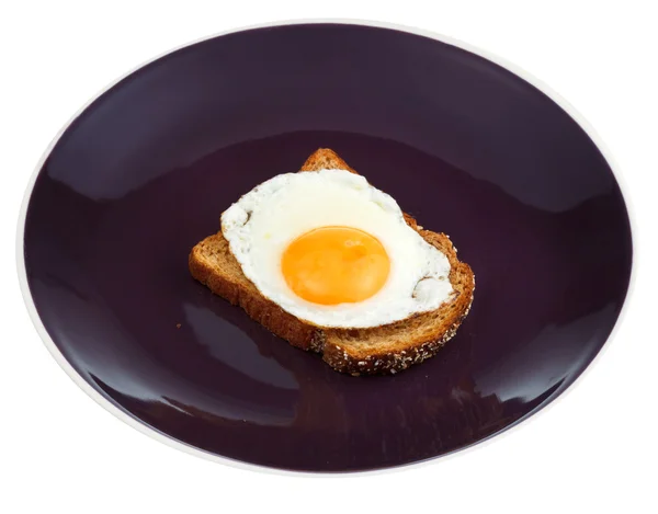 Sandwich from fried egg and toasted rye bread — Stock Photo, Image