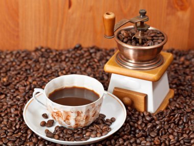 fincan kahve ve kavrulmuş fasulye