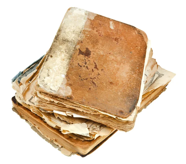 Стопка антикварных книг, изолированных на белом — стоковое фото