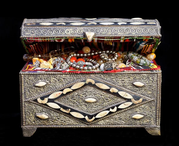 Ancient arabic treasure chest — Stock Photo, Image