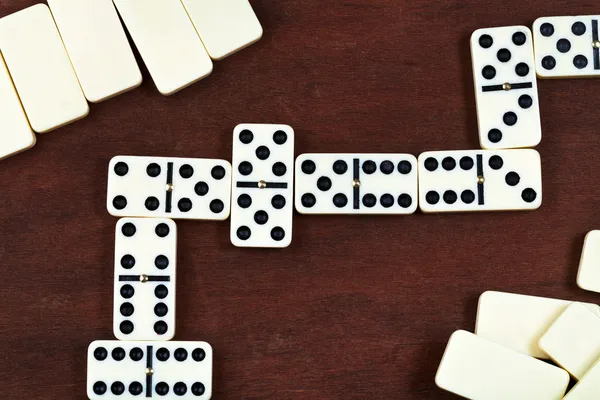 Zigzag in dominoes game — Stock Photo, Image