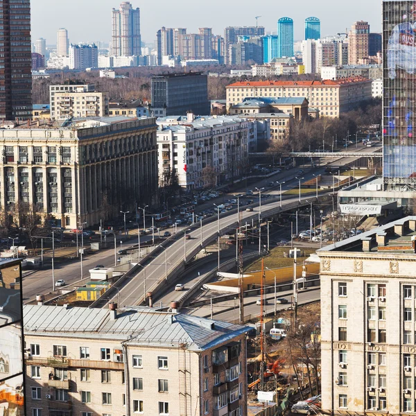 Intercambio de transporte en la avenida de Moscú — Foto de Stock