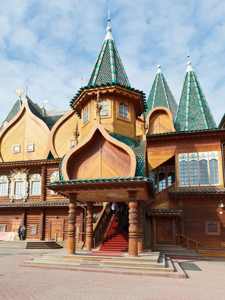 Veranda grote houten paleis in kolomenskoe — Stockfoto