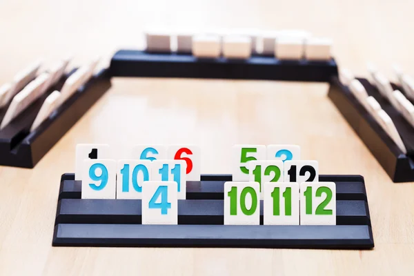 Principio de tablero de cartas Rummikub juego — Foto de Stock