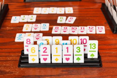döşeme rummy oyun rafa ayarla