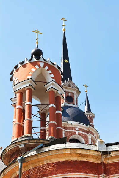 Torres de la Catedral Nikolsky en Mozhaysk Kremlin — Foto de Stock