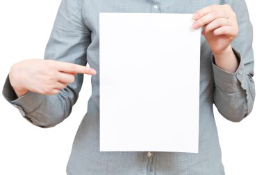 Kağıt boş sayfa üzerinde parmak Puan