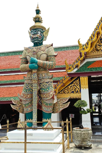 Thotsakhirithon, demonio gigante (Yaksha), Bangkok —  Fotos de Stock