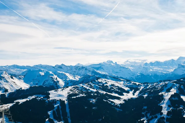Panorama des Skigebiets in der Region portes du soleil — Stockfoto
