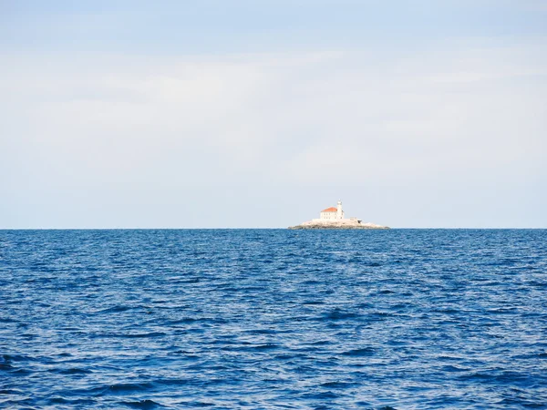 在科纳提地区，亚德里亚海中的灯塔 — 图库照片
