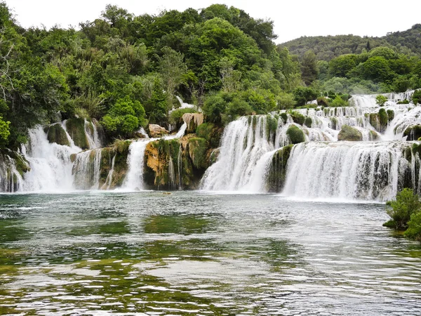 Wasserfall in der Region Kornati, Dalmatien, — Stockfoto