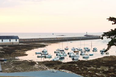le croisic kasaba kentsel Port günbatımında demirleme