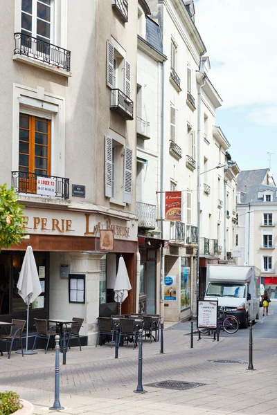 Улица Монтауэ в Анже, Франция — стоковое фото