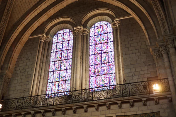 Okna v katedrále saint maurice anges — Stock fotografie