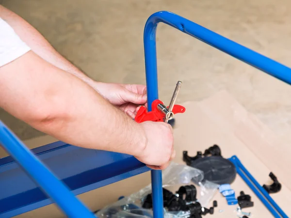 Assembling furniture — Stock Photo, Image