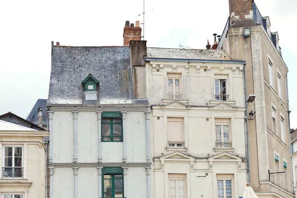 Fachadas de casas urbanas medievais de meia madeira — Fotografia de Stock