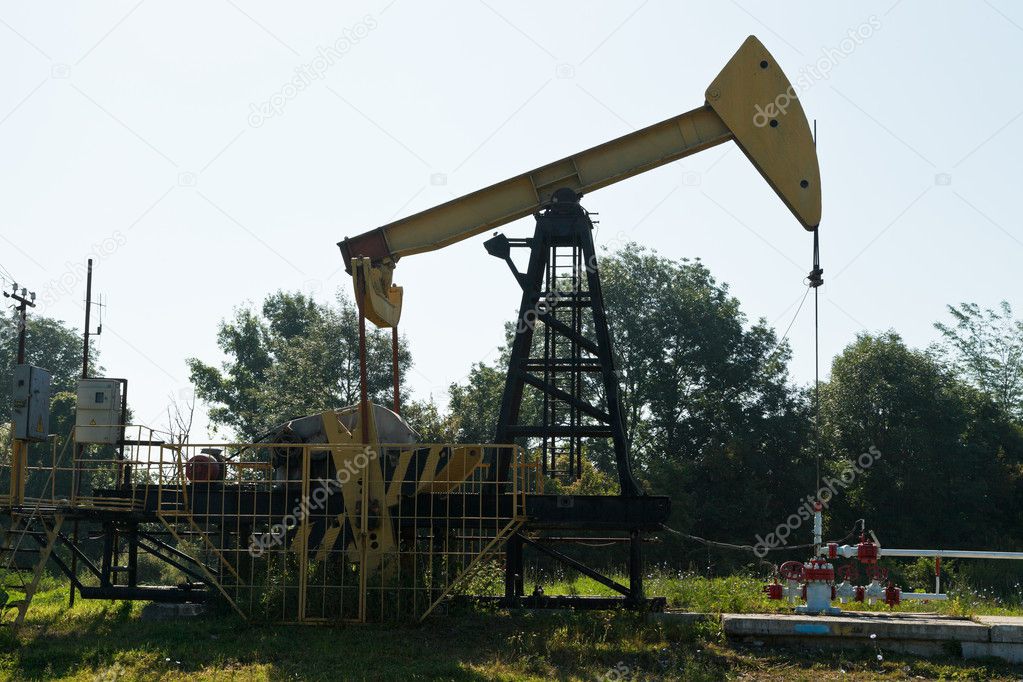 pumpjack pumps oil outdoors