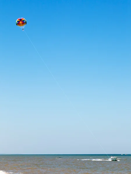 滑翔伞在亚速海沿岸，俄罗斯 — 图库照片