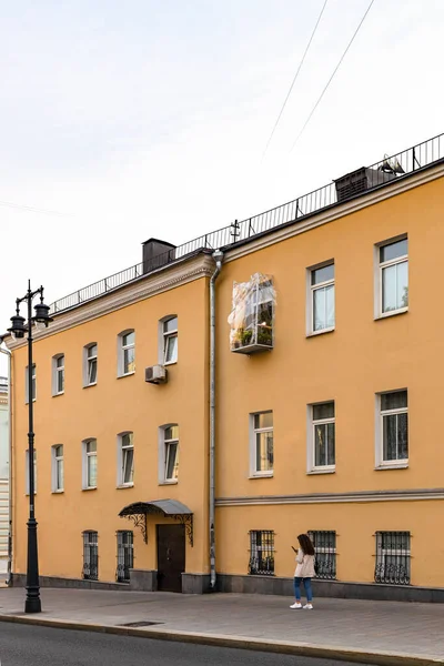 Das Gelbe Haus Der Roschdestwenka Straße Moskau Abend Moskauer Hof — Stockfoto