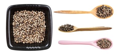 Beyaz arka planlara izole edilmiş çeşitli keşiş biberleri (vitex)
