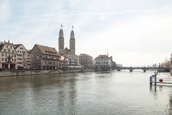 Limmat Floden Och Berömda Zürich Gamla Stad Schweiz — Stockfoto