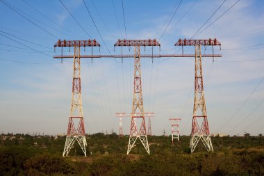 enerji iletim hatları boyunca nehir dnepr