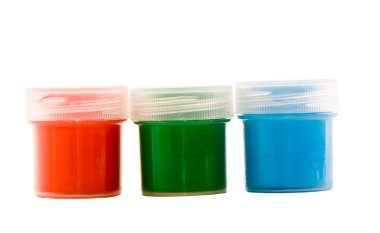 Beyaz, kırpma yolu üzerinde bir rgb simgeleyen üç boyalar kavanoz