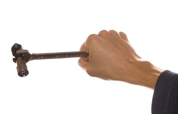 Mann hält einen Schraubenschlüssel mit Kurbelzug in der Hand — Stockfoto