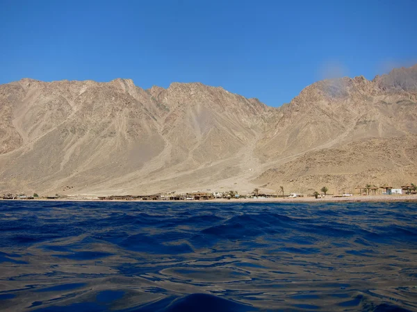 Zee met de berg — Stockfoto