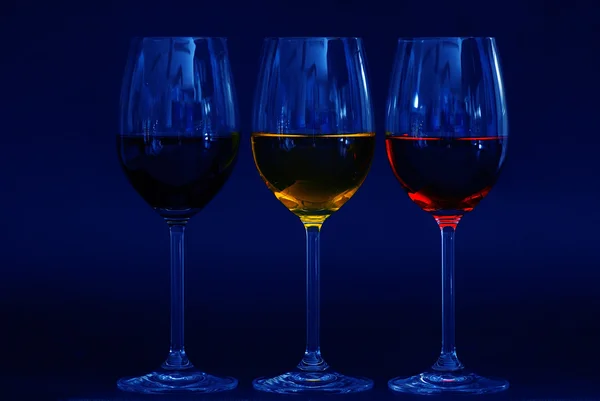 Tres vasos en azul — Foto de Stock
