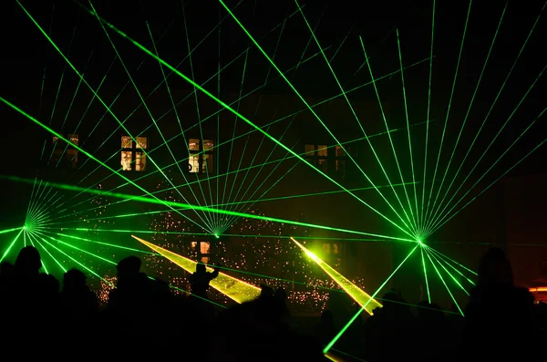 parlak yeşil lazer show grubu