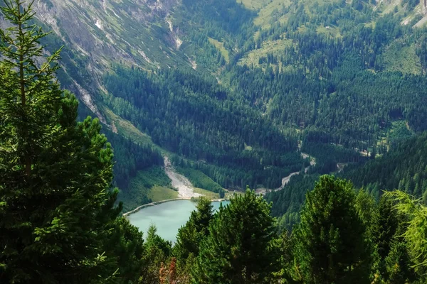 Altas Montanhas Rochosas Com Lago Azul Vale Enquanto Caminhadas Vista — Fotografia de Stock