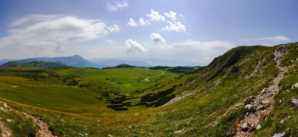 Mountain Summit Cross Gorgeous Green Nature Reserve Landscape Panorama View — Stock Photo, Image